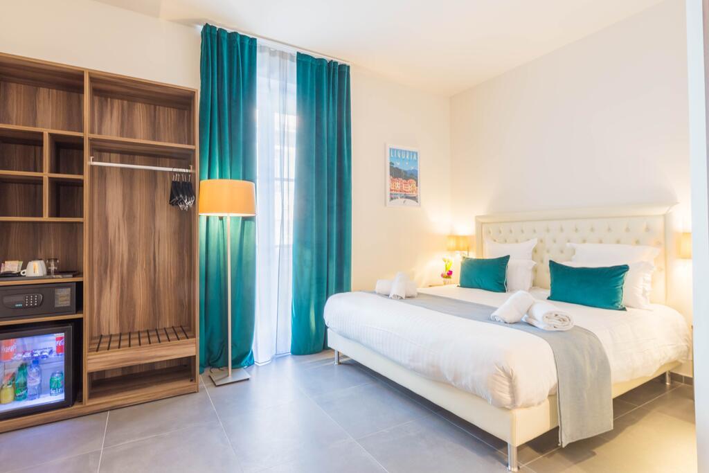 Azur Riviera Hotel